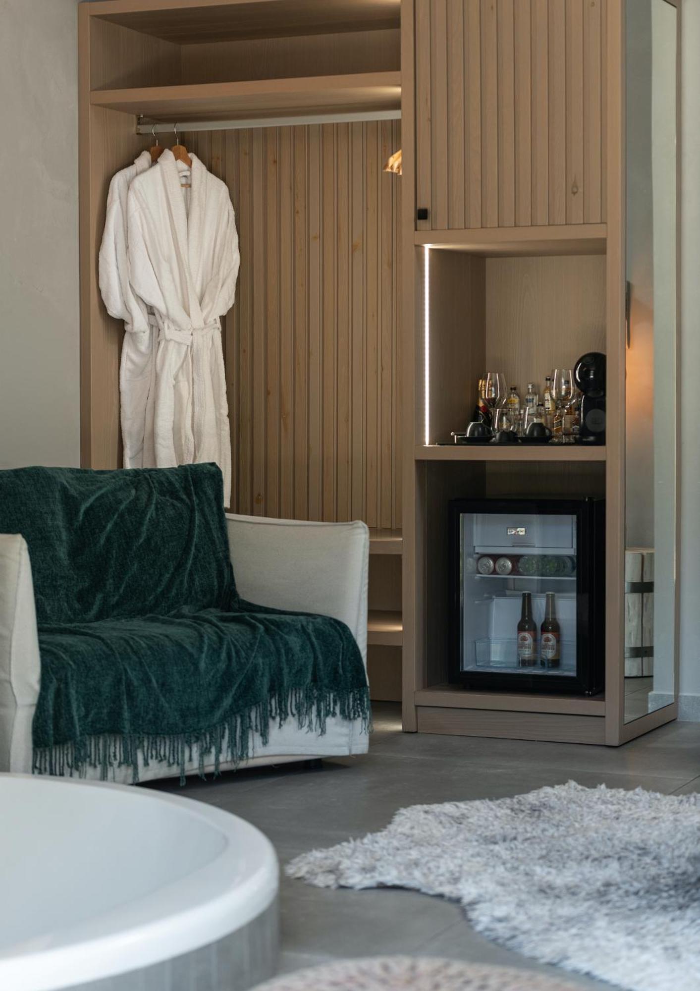 Evora Luxury Suites Mega Chorio Ngoại thất bức ảnh